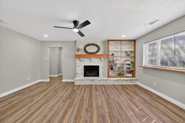 9510 Crestshire Drive, Dallas, TX 75227