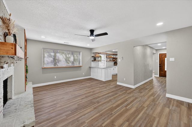 9510 Crestshire Drive, Dallas, TX 75227