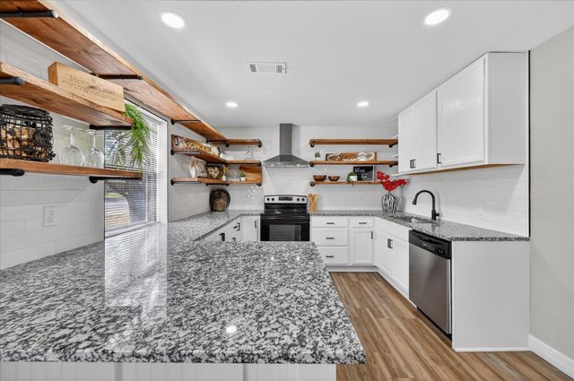 9510 Crestshire Drive, Dallas, TX 75227