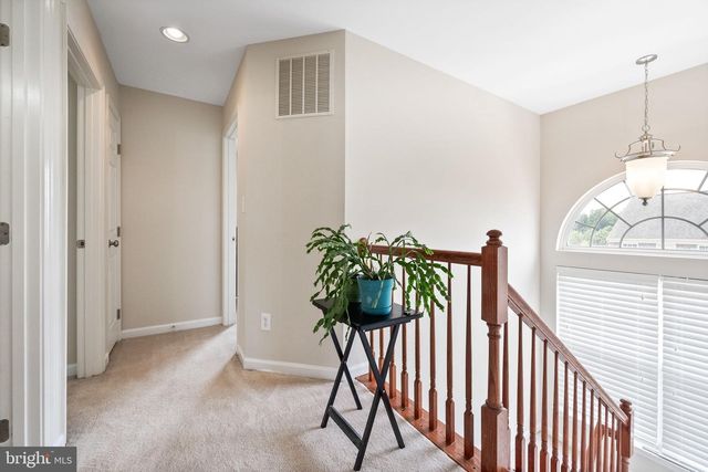 16438 REGATTA LN, Woodbridge, VA 22191