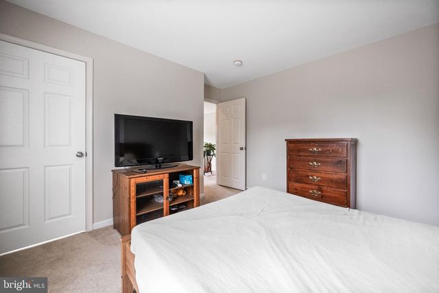 16438 REGATTA LN, Woodbridge, VA 22191