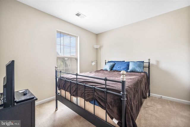 16438 REGATTA LN, Woodbridge, VA 22191