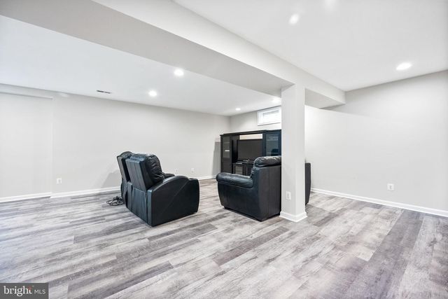 16438 REGATTA LN, Woodbridge, VA 22191