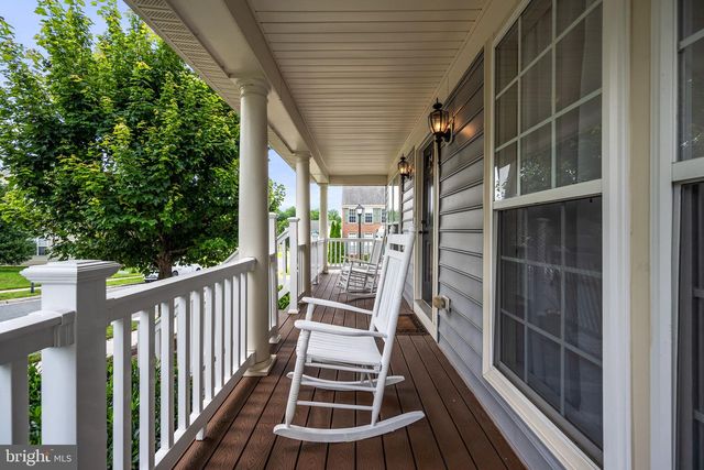 16438 REGATTA LN, Woodbridge, VA 22191