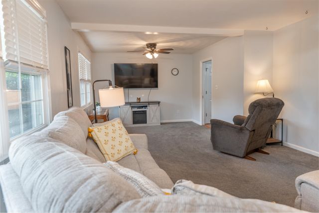 96 Westridge DR, Daleville, VA 24083