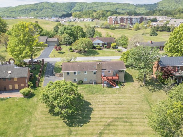 96 Westridge DR, Daleville, VA 24083