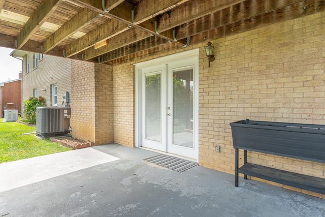 96 Westridge DR, Daleville, VA 24083
