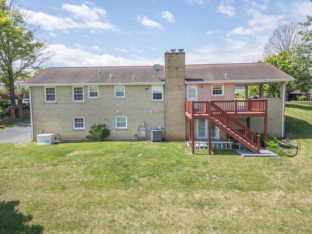 96 Westridge DR, Daleville, VA 24083