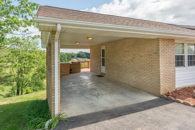 96 Westridge DR, Daleville, VA 24083