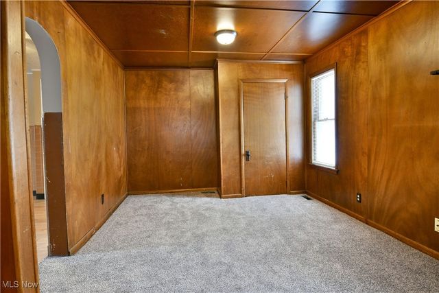 63 Linden Avenue, Niles, OH 44446