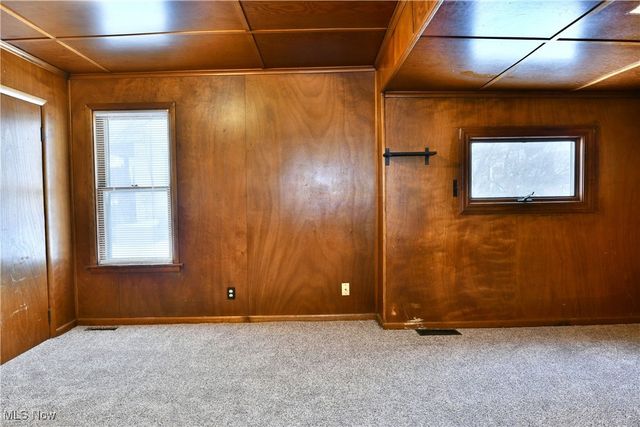 63 Linden Avenue, Niles, OH 44446