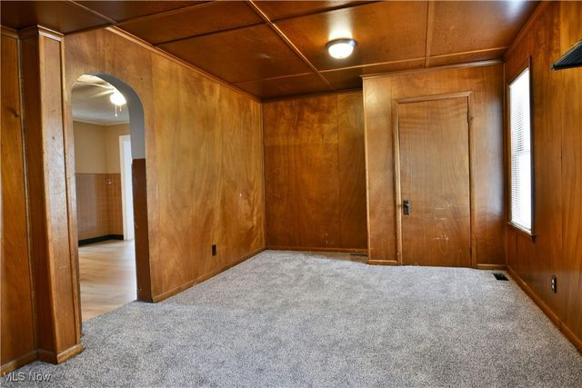 63 Linden Avenue, Niles, OH 44446