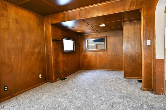 63 Linden Avenue, Niles, OH 44446