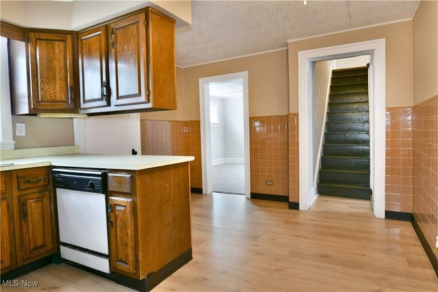 63 Linden Avenue, Niles, OH 44446