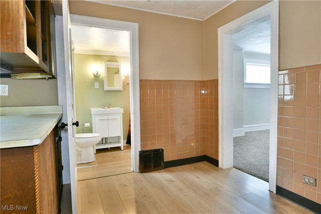 63 Linden Avenue, Niles, OH 44446