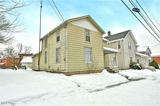 63 Linden Avenue, Niles, OH 44446