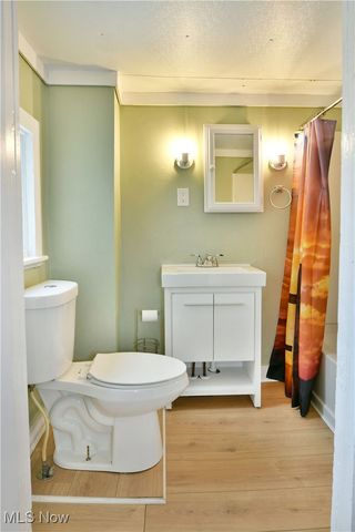 63 Linden Avenue, Niles, OH 44446