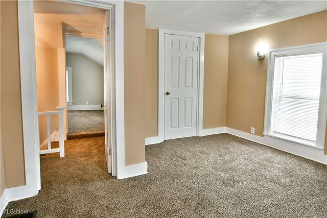 63 Linden Avenue, Niles, OH 44446