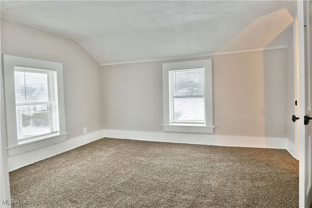 63 Linden Avenue, Niles, OH 44446