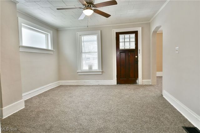 63 Linden Avenue, Niles, OH 44446