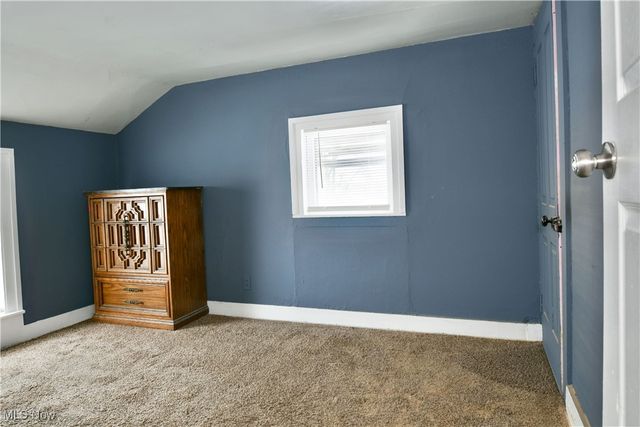 63 Linden Avenue, Niles, OH 44446