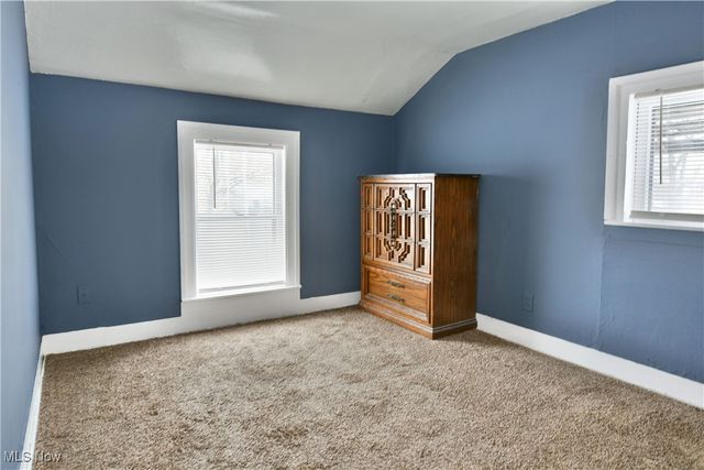 63 Linden Avenue, Niles, OH 44446