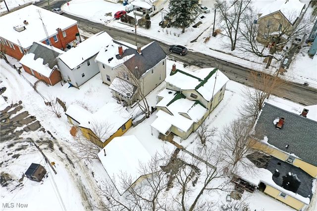 63 Linden Avenue, Niles, OH 44446