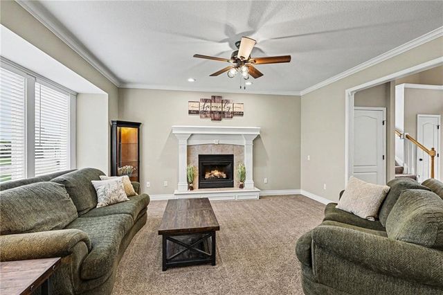 2724 SW Monarch Drive, Lee's Summit, MO 64082