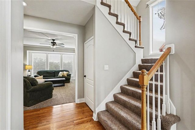 2724 SW Monarch Drive, Lee's Summit, MO 64082