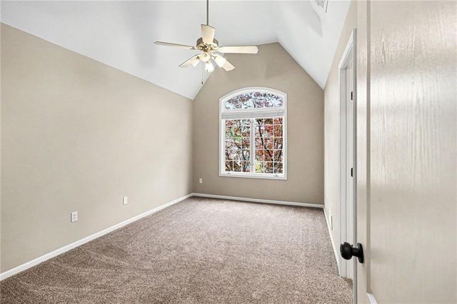 2724 SW Monarch Drive, Lee's Summit, MO 64082