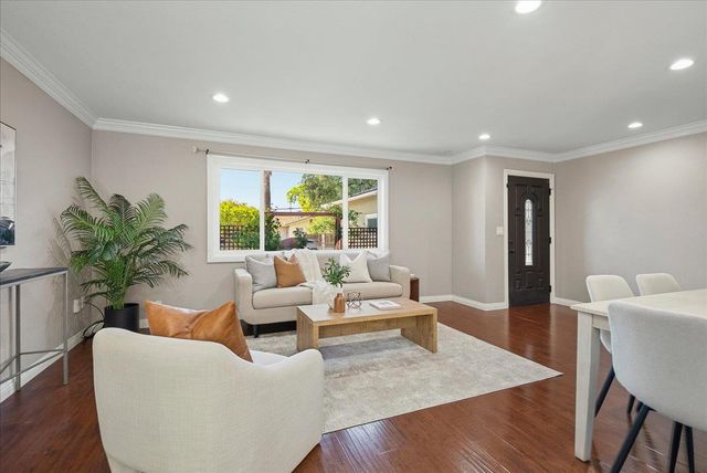 2130 Tampa Way, San Jose, CA 95122