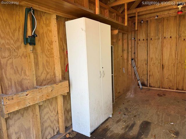 9024 Mandon Road, White Lake, MI 48386