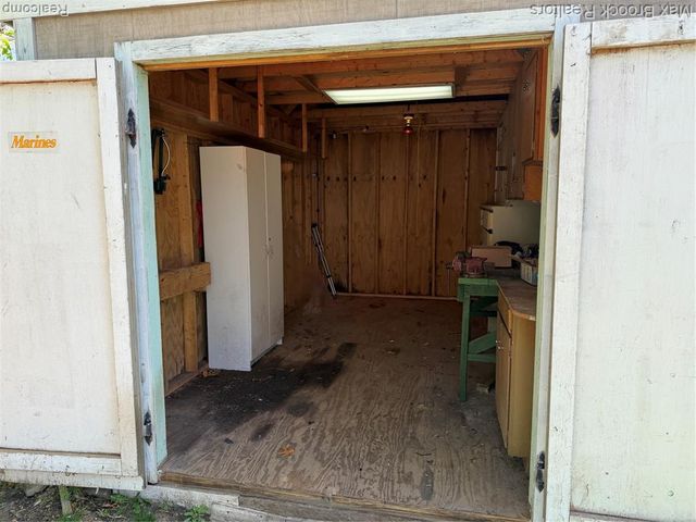 9024 Mandon Road, White Lake, MI 48386