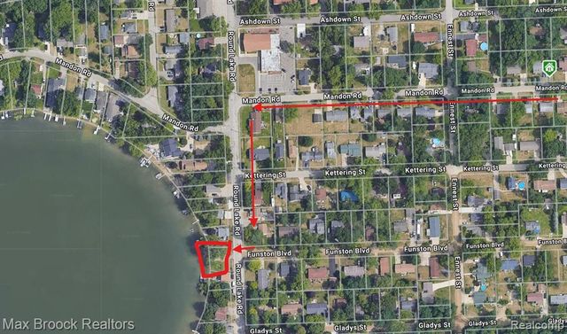 9024 Mandon Road, White Lake, MI 48386