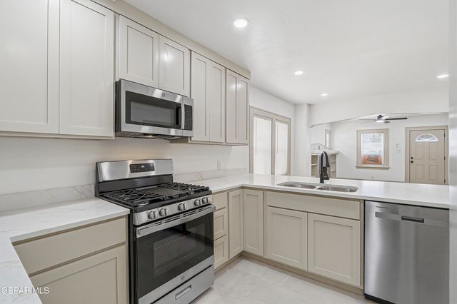 1605 N CAMPBELL Street, El Paso, TX 79902