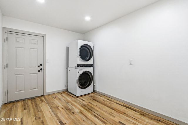 1605 N CAMPBELL Street, El Paso, TX 79902