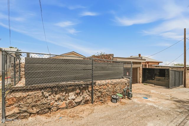 1605 N CAMPBELL Street, El Paso, TX 79902