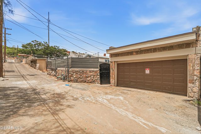 1605 N CAMPBELL Street, El Paso, TX 79902