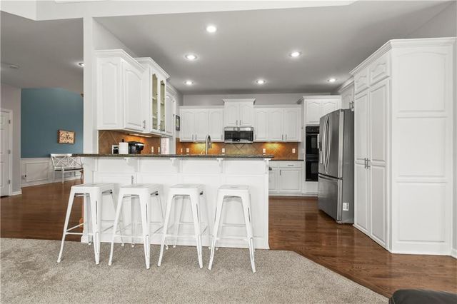 3008 S Granite Avenue, Blue Springs, MO 64015