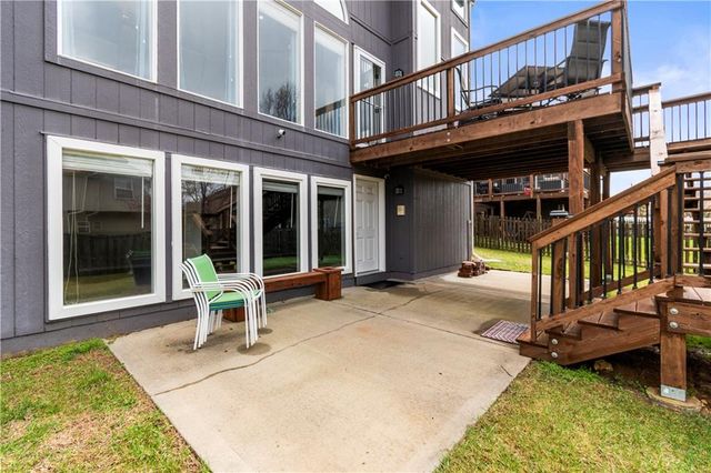 3008 S Granite Avenue, Blue Springs, MO 64015