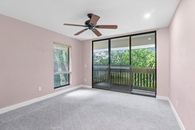 9240 Sabal Ridge Circle B, Boca Raton, FL 33434