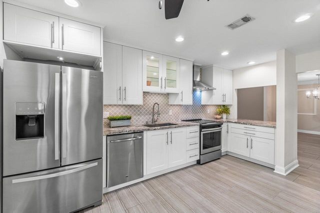 9240 Sabal Ridge Circle B, Boca Raton, FL 33434