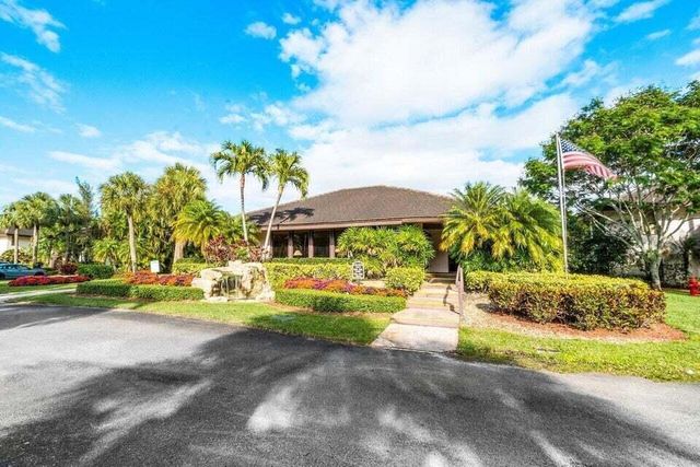 9240 Sabal Ridge Circle B, Boca Raton, FL 33434