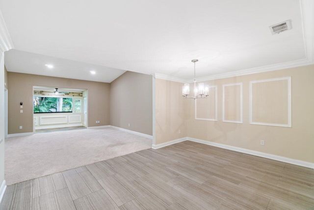 9240 Sabal Ridge Circle B, Boca Raton, FL 33434