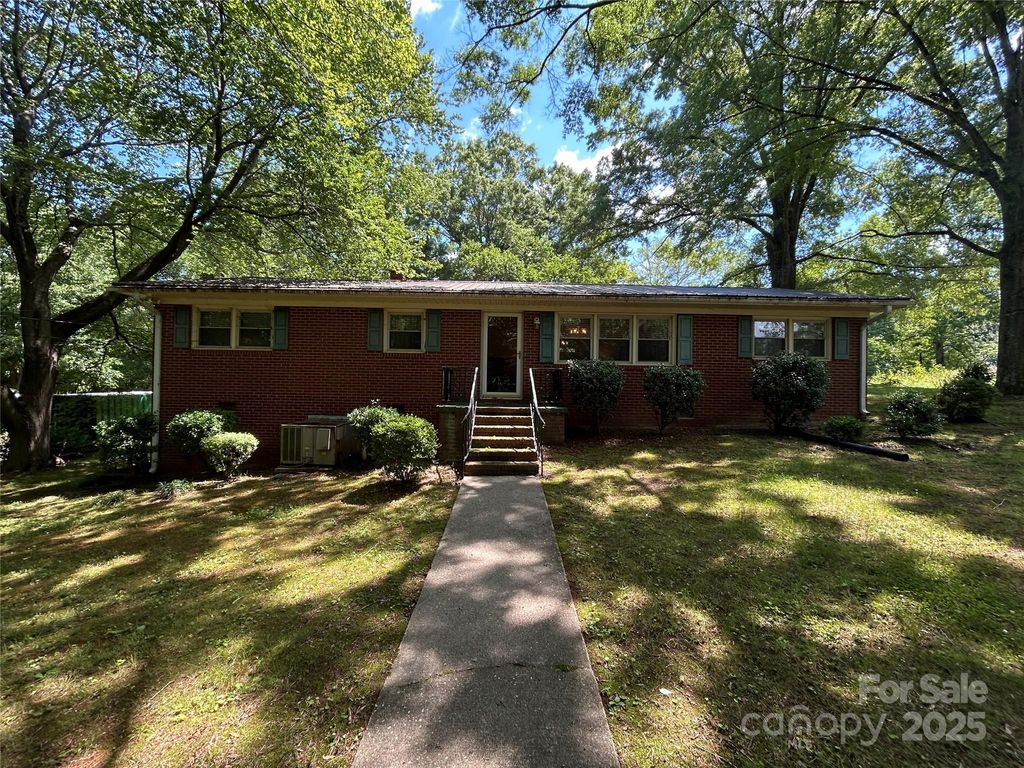 211 S Slack Street, Albemarle, NC 28001