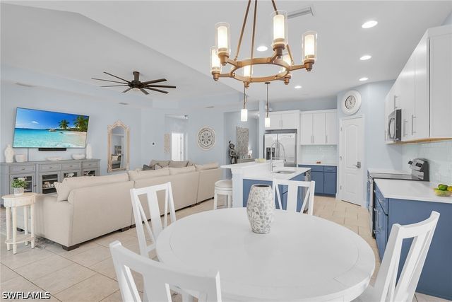 14487 Manchester DR, Naples, FL 34114