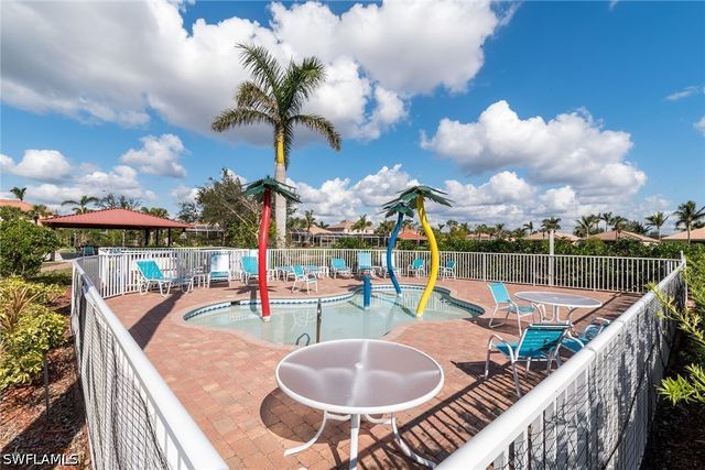 14487 Manchester DR, Naples, FL 34114