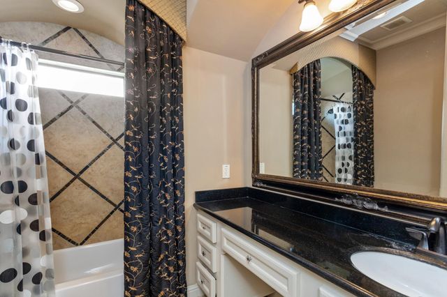 22 Sunset Park Lane, Sugar Land, TX 77479