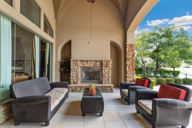 22 Sunset Park Lane, Sugar Land, TX 77479