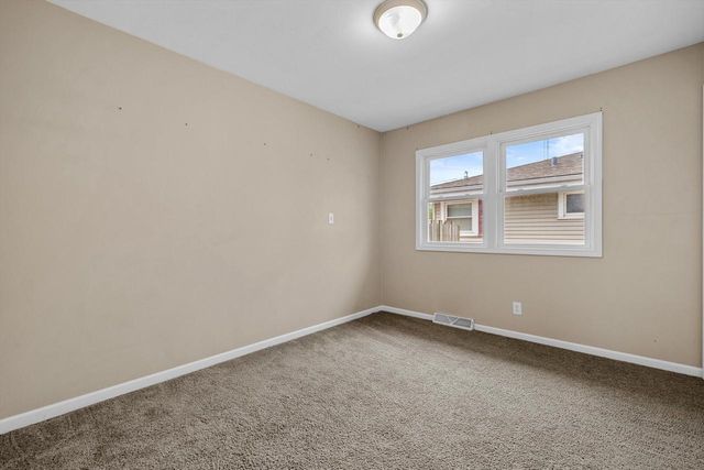 2306 17th AVENUE, Kenosha, WI 53140